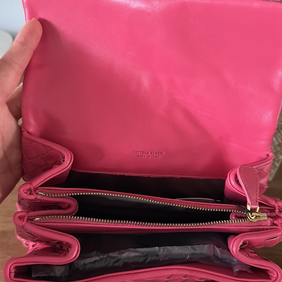 BOTTEGA VENETA Nappa Intrecciato Cosmetic Case in Barbie Pink - Picture 7 of 7
